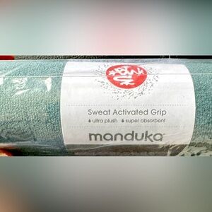 Manduka Equa Yoga Hand Towel
